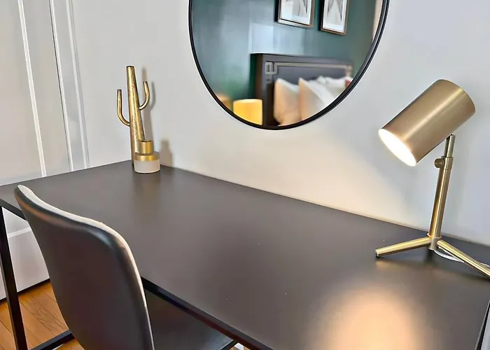 Perfectly Located 1-bedroom Unit - Hinman D2 * Эванстон